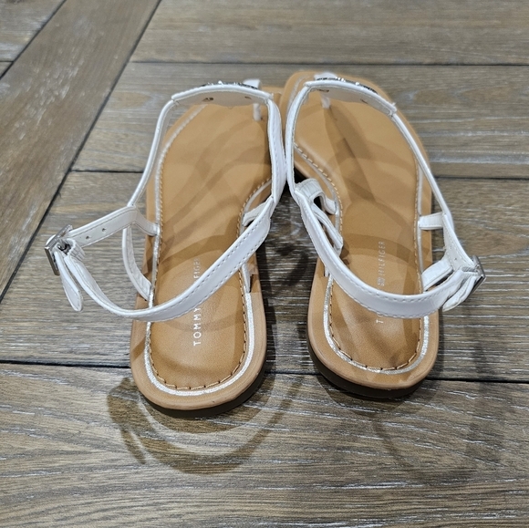 TOMMY HILFIGER Janae White Strappy Flat Sandals, Size 9 - Picture 4 of 8